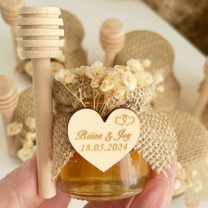 Pot de Miel Love avec décoration florale et gravure bois en forme de cœur