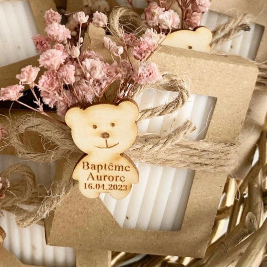 Savon Ourson avec fleurs séchées framboise, nœud en jute et gravure bois ourson