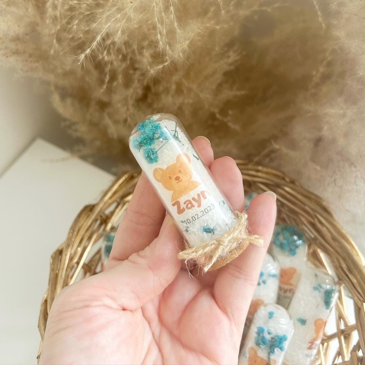 Sel de Bain Ourson avec fleurs bleues séchées, gravure prénom et date