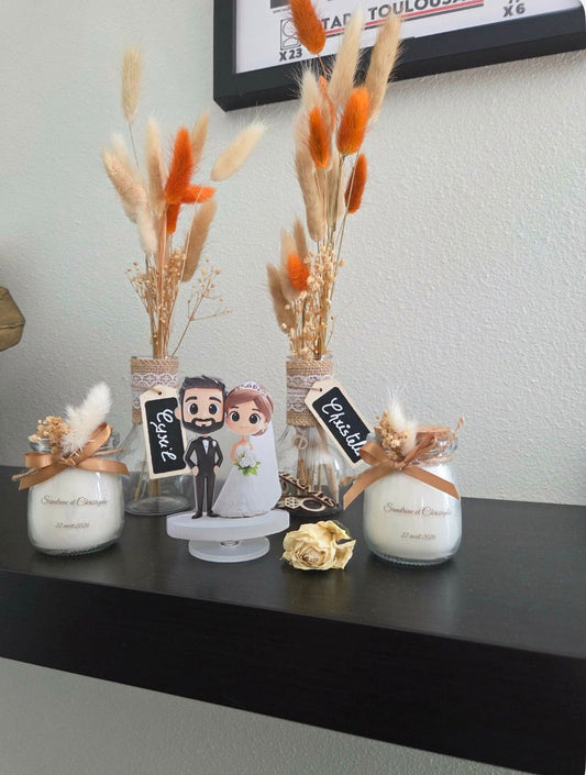 Bougies Pocahontas personnalisées Sandrine et Christophe avec figurines mariés et fleurs séchées