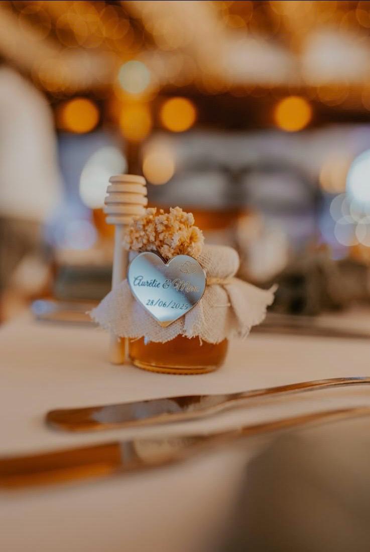 Pot de Miel Chic personnalisé Aurélie et Marc pour leur mariage, cadeau invité réalisé par Mon Cadeau Invité