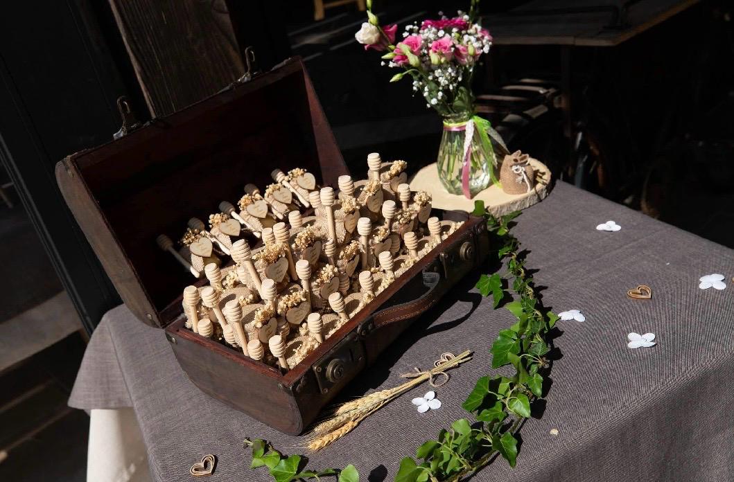 Pot de Miel Love personnalisés pour le mariage de Nathalie et Philippe, cadeau invité romantique avec prénoms et date