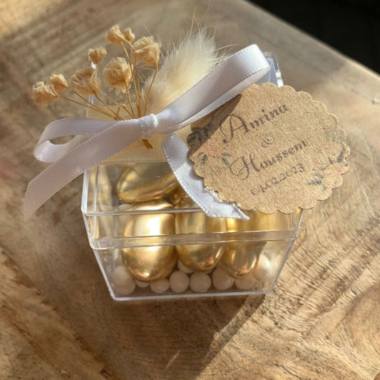 Boîte Dragée Golden personnalisée avec fleurs séchées et pampa, amandes dorées, cadeau invité mariage