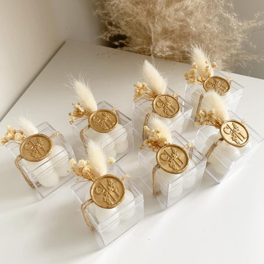 Bougie Renaissance personnalisée avec fleurs séchées, cachet de cire et boîte en plexiglas, cadeau invité mariage