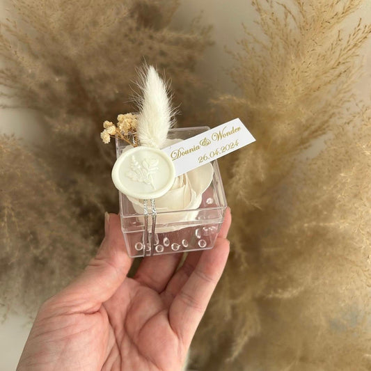 Rose de Savon Sisi en boîte transparente avec fleurs séchées – cadeau invité mariage personnalisé